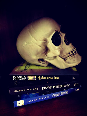 Skull & Books